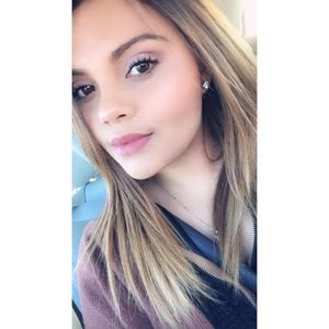 Meet your Posher, Maryory